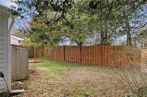 112 King Phillip Street Portsmouth RI 02871