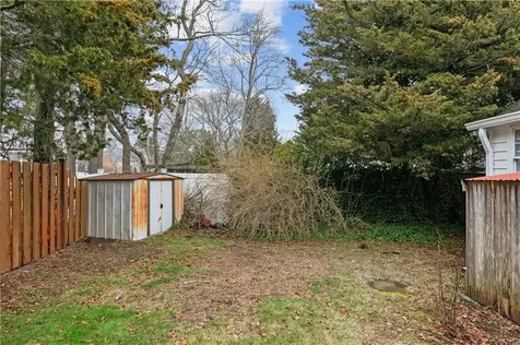 112 King Phillip Street Portsmouth RI 02871