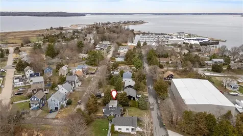 112 King Phillip Street Portsmouth RI 02871