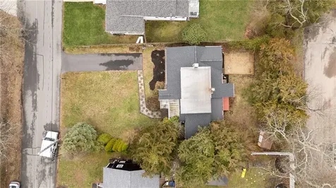 112 King Phillip Street Portsmouth RI 02871