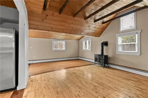 112 King Phillip Street Portsmouth RI 02871