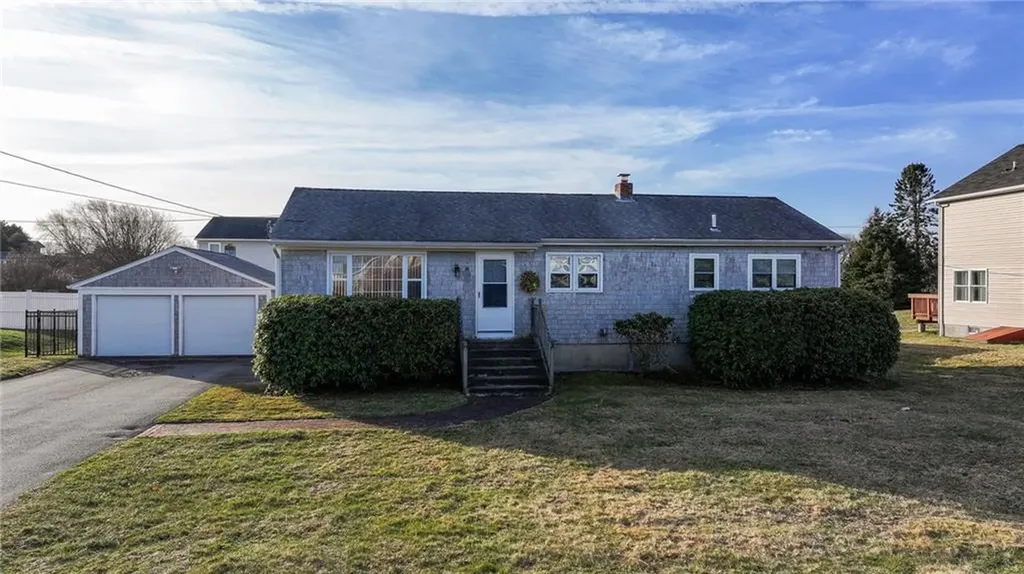 26 Cypress Street Narragansett RI 02882