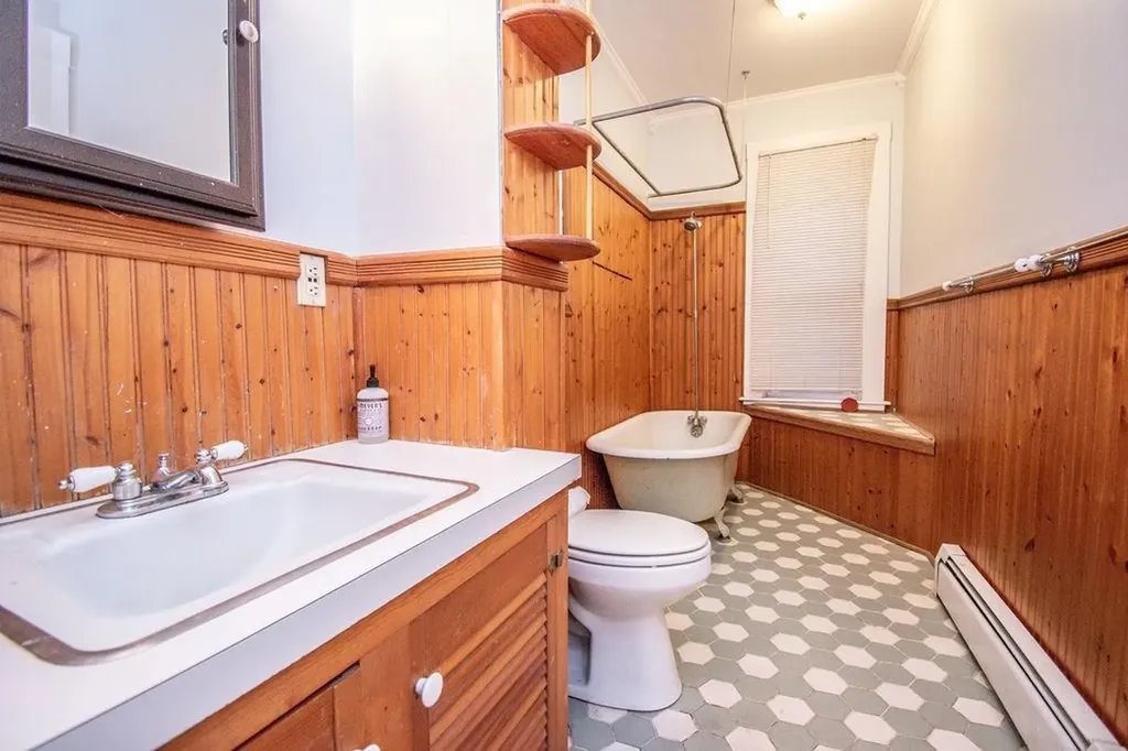 11 Larch Street Providence RI 02906