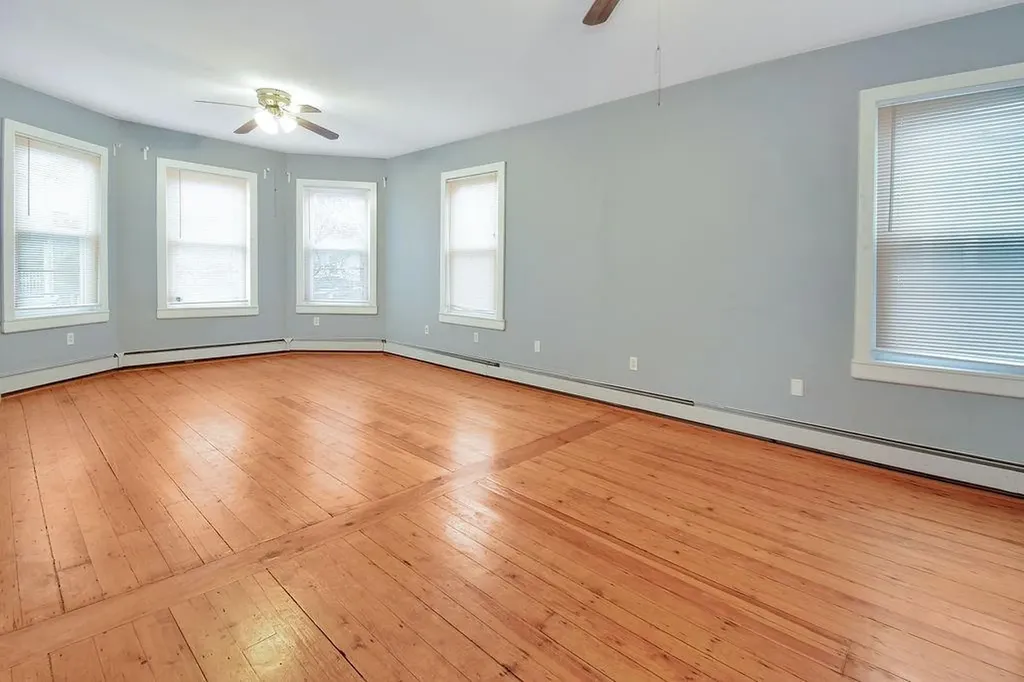 11 Larch Street Providence RI 02906
