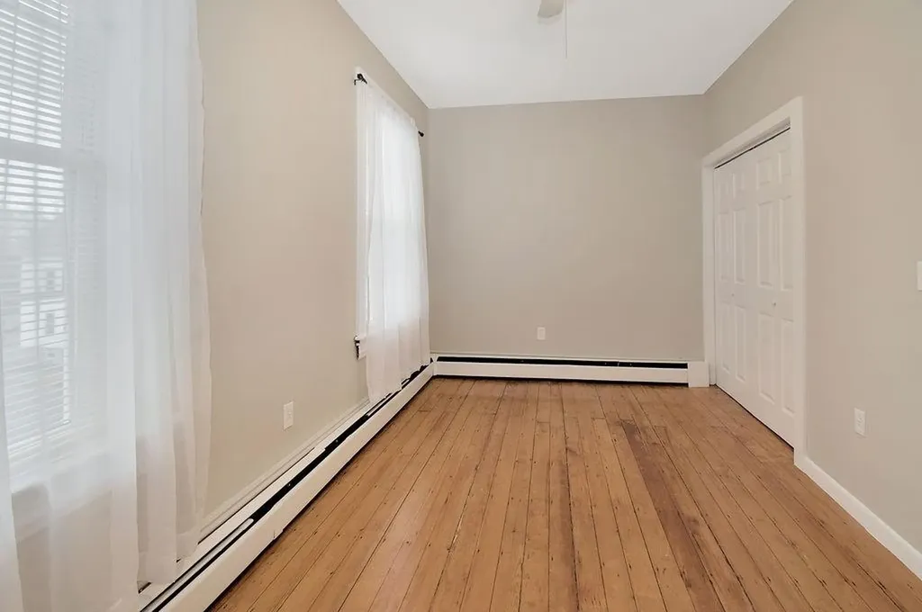 11 Larch Street Providence RI 02906