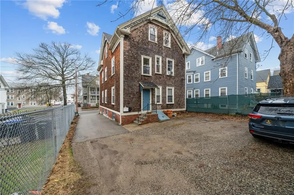 11 Larch Street Providence RI 02906