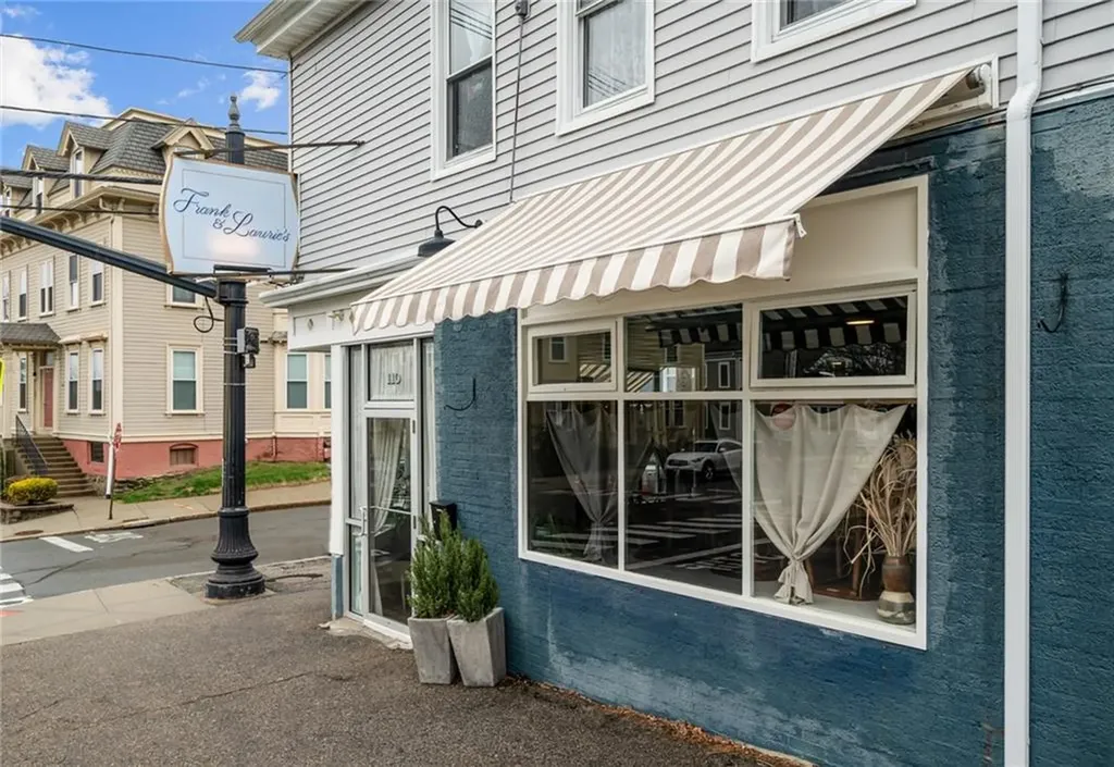 11 Larch Street Providence RI 02906