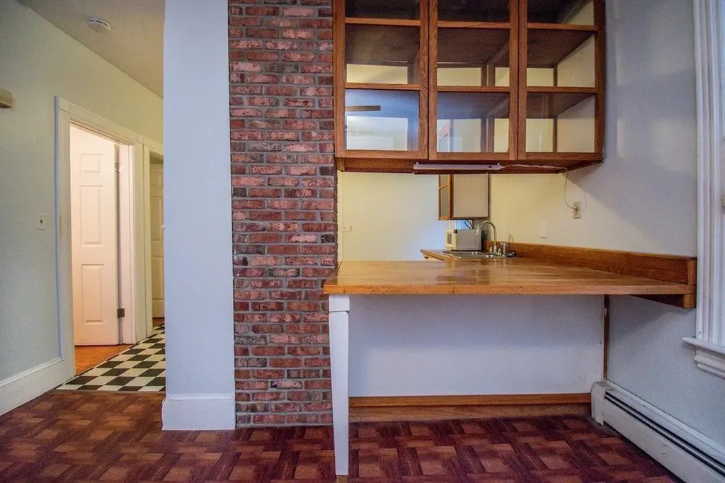 11 Larch Street Providence RI 02906