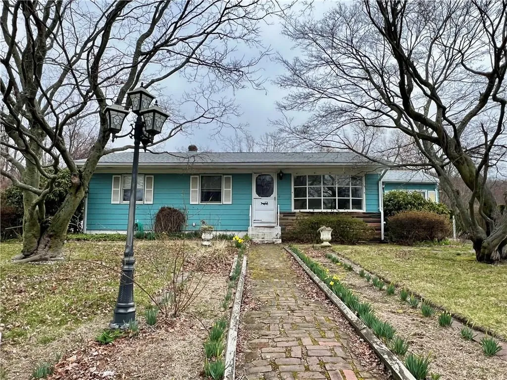 35 Regina Drive Johnston RI 02919