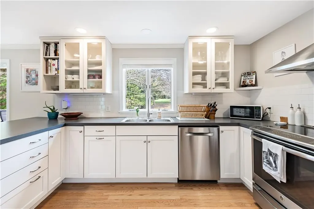 180 Taylor Road Portsmouth RI 02871