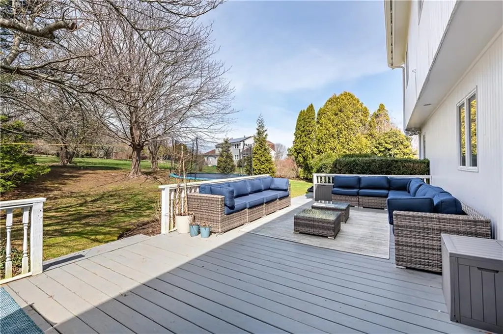 180 Taylor Road Portsmouth RI 02871