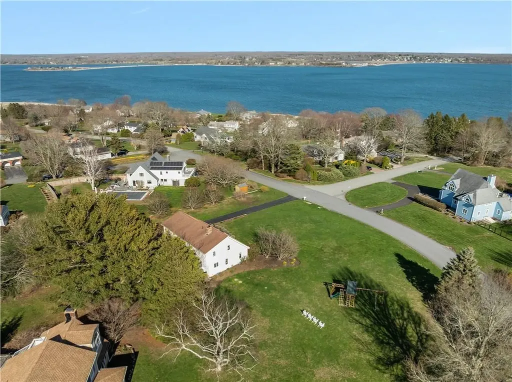 180 Taylor Road Portsmouth RI 02871
