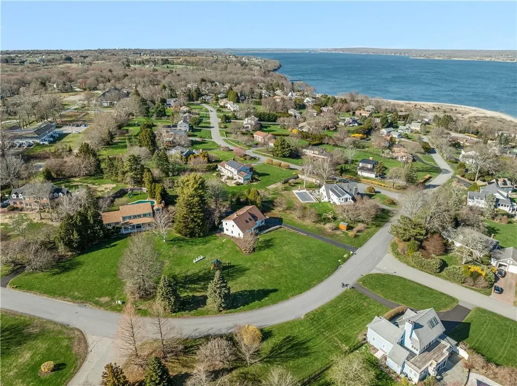 180 Taylor Road Portsmouth RI 02871
