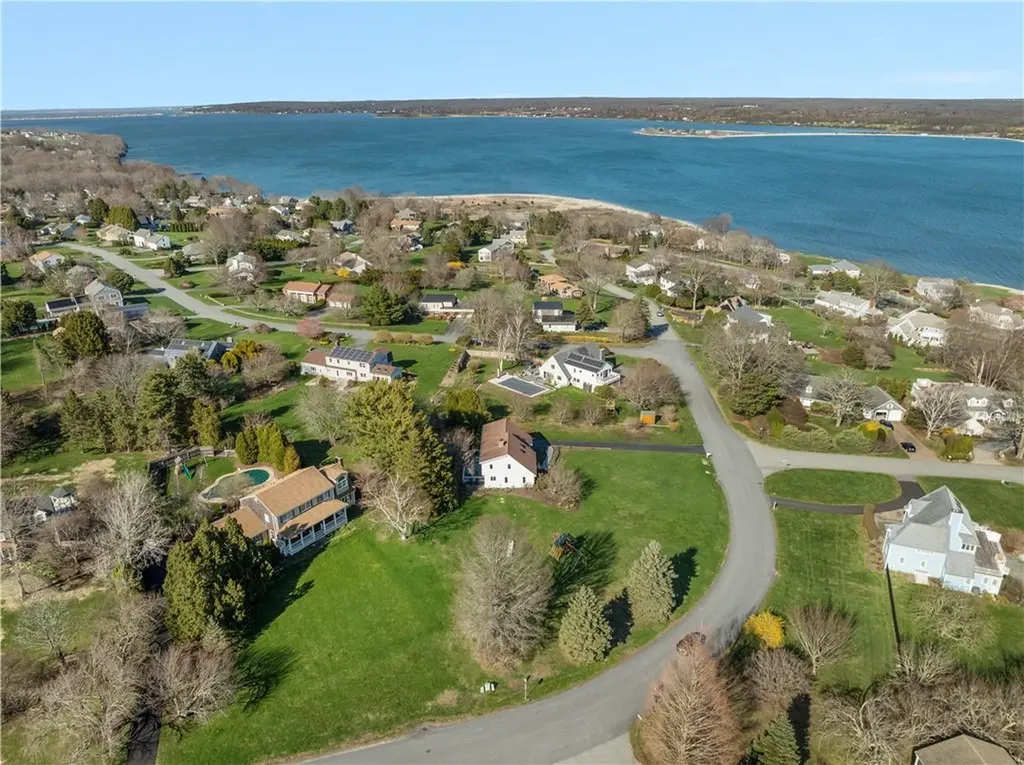 180 Taylor Road Portsmouth RI 02871