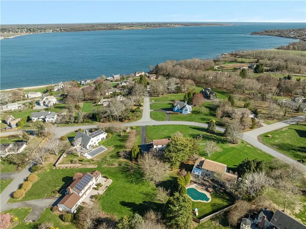 180 Taylor Road Portsmouth RI 02871