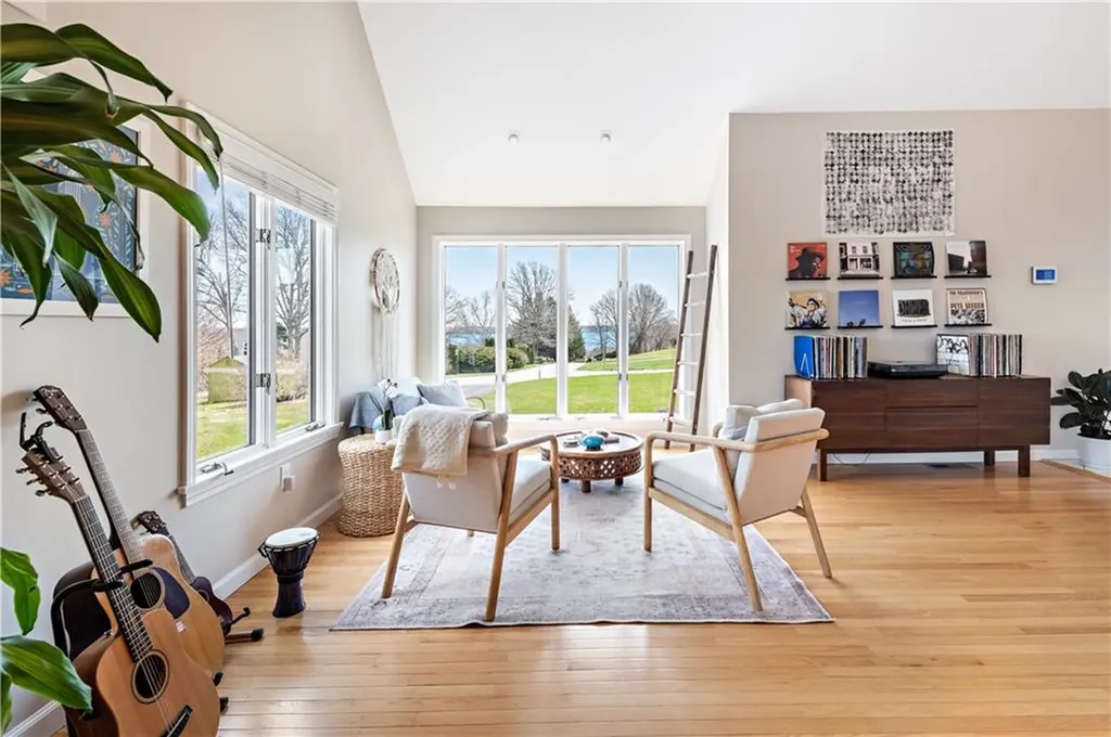 180 Taylor Road Portsmouth RI 02871