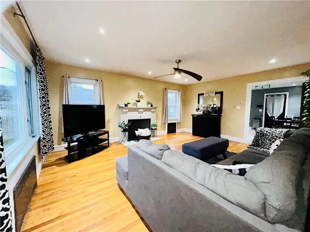 54 Webb Street Providence RI 02908