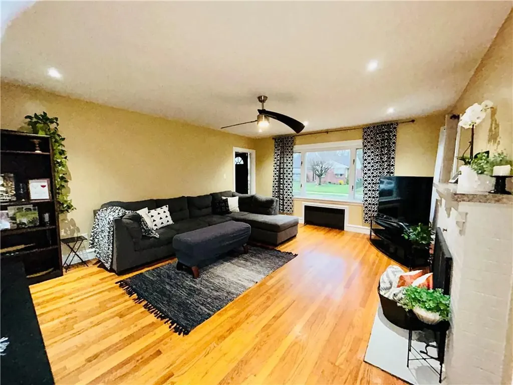 54 Webb Street Providence RI 02908