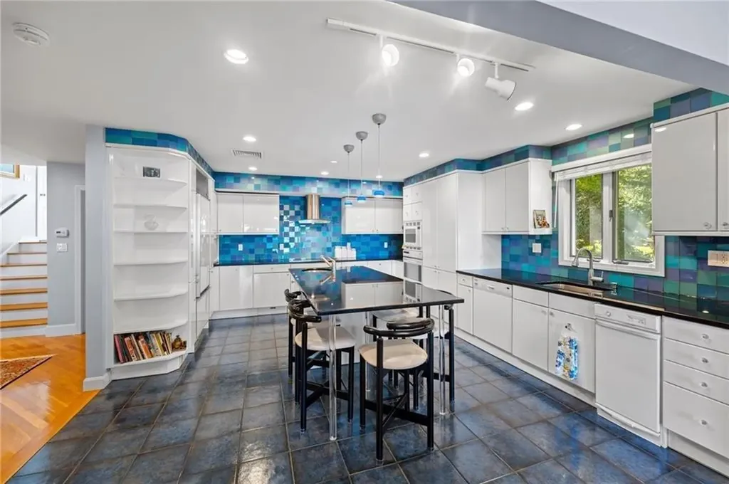 161 Seaside Drive Jamestown RI 02835