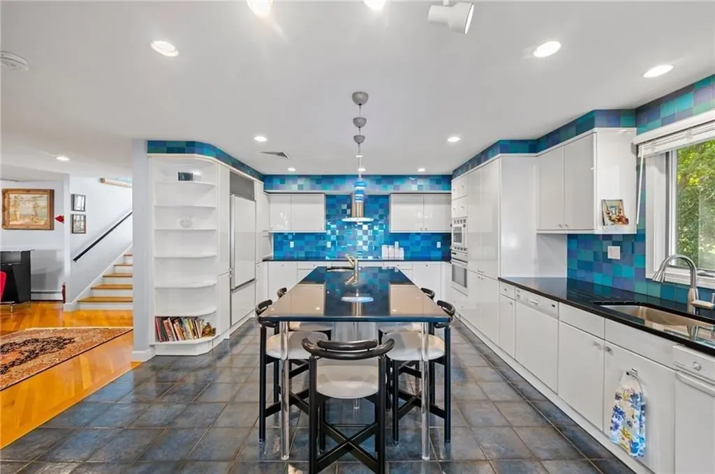161 Seaside Drive Jamestown RI 02835