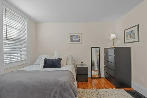 275 Hope Street Bristol RI 02809