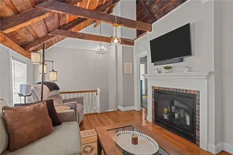 275 Hope Street Bristol RI 02809