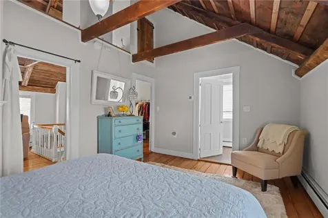 275 Hope Street Bristol RI 02809