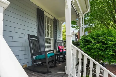 275 Hope Street Bristol RI 02809