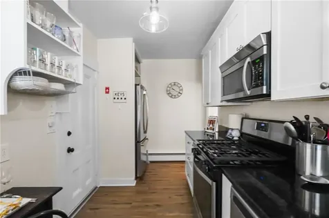 275 Hope Street Bristol RI 02809