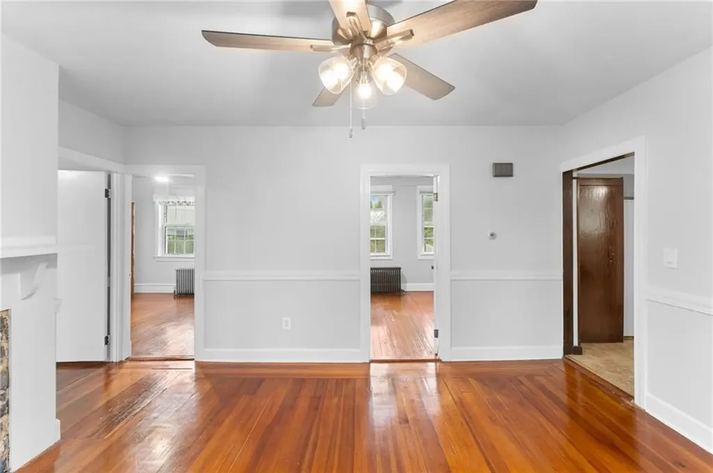594 Metacom Avenue Bristol RI 02809