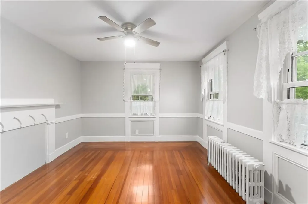 594 Metacom Avenue Bristol RI 02809