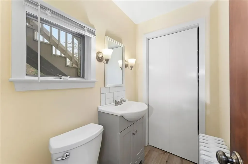 594 Metacom Avenue Bristol RI 02809
