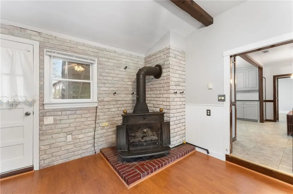 594 Metacom Avenue Bristol RI 02809