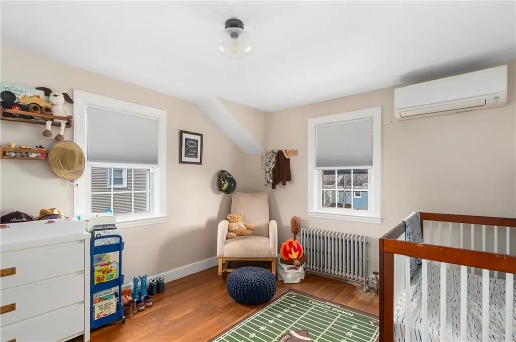105 Roslyn Avenue Cranston RI 02910