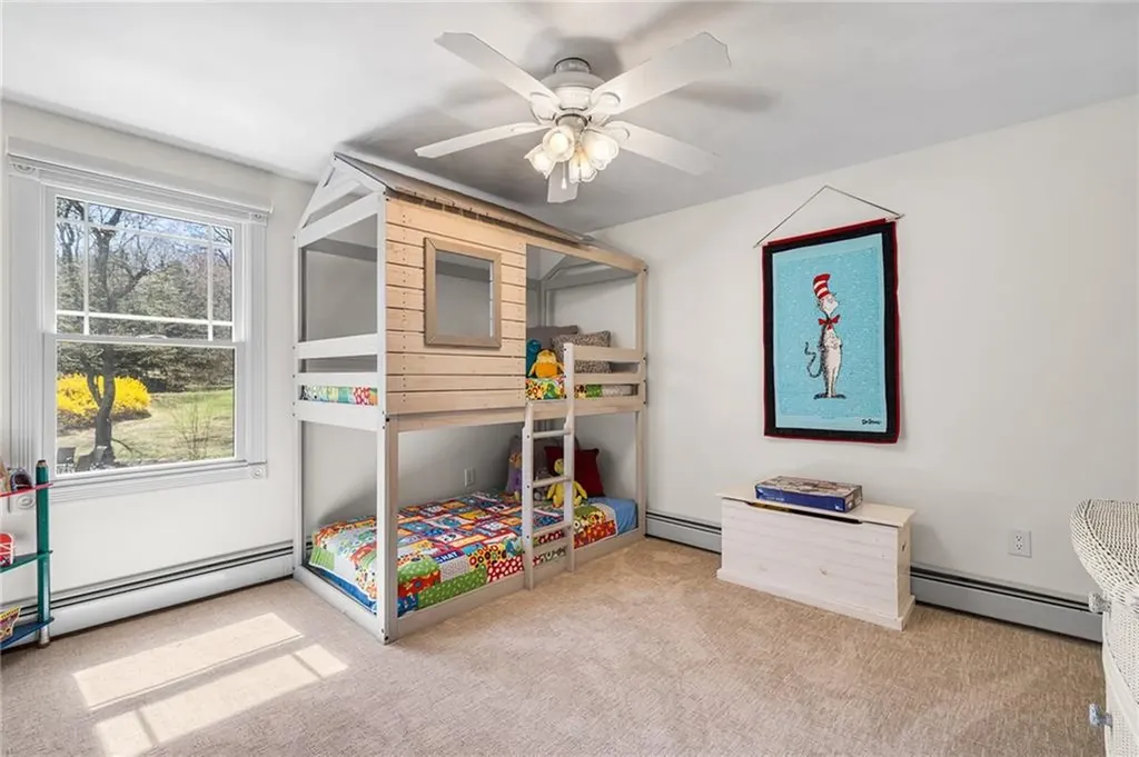 25 Sandy Lane Bristol RI 02809