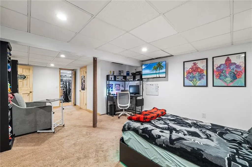 25 Sandy Lane Bristol RI 02809