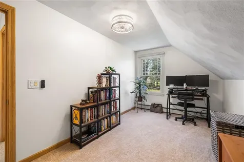 25 Sandy Lane Bristol RI 02809