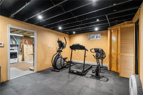 25 Sandy Lane Bristol RI 02809