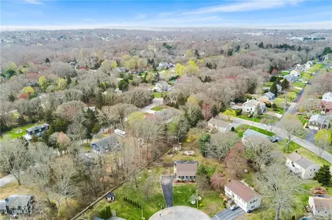 25 Sandy Lane Bristol RI 02809