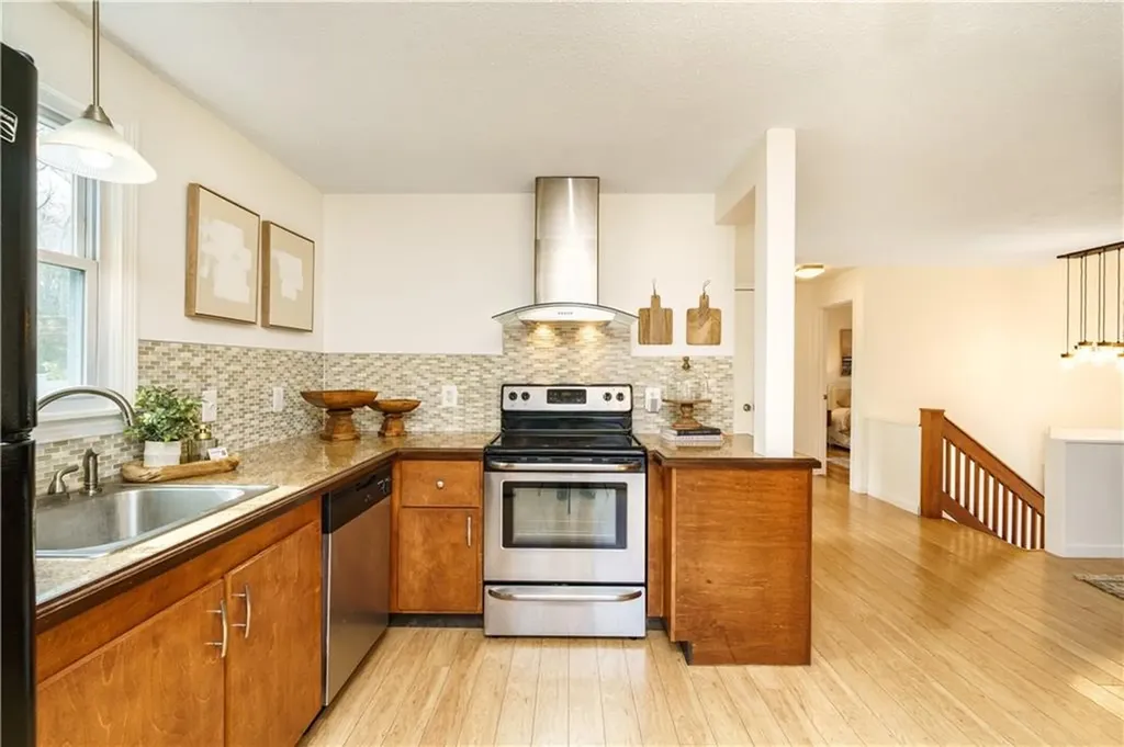 5 Calypso Drive North Kingstown RI 02874