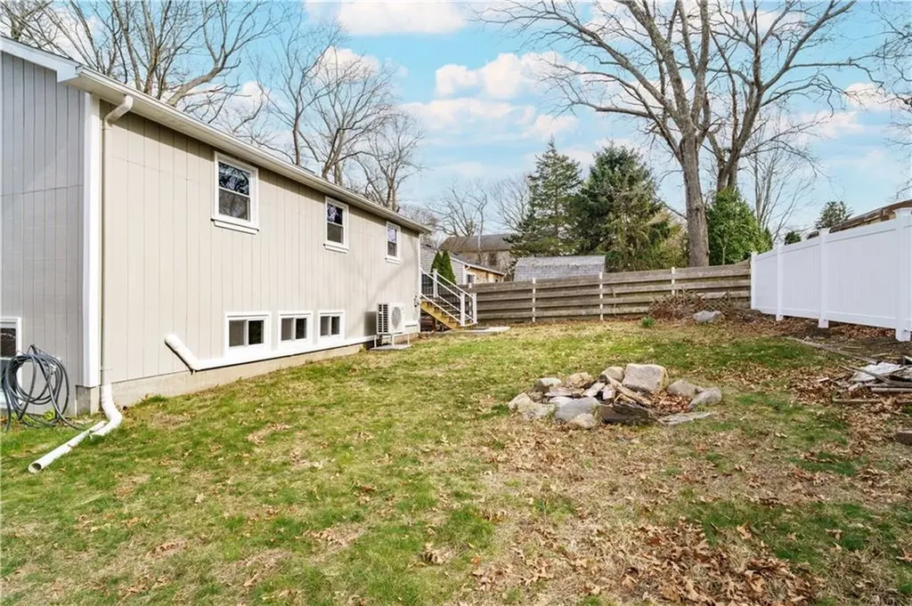 5 Calypso Drive North Kingstown RI 02874