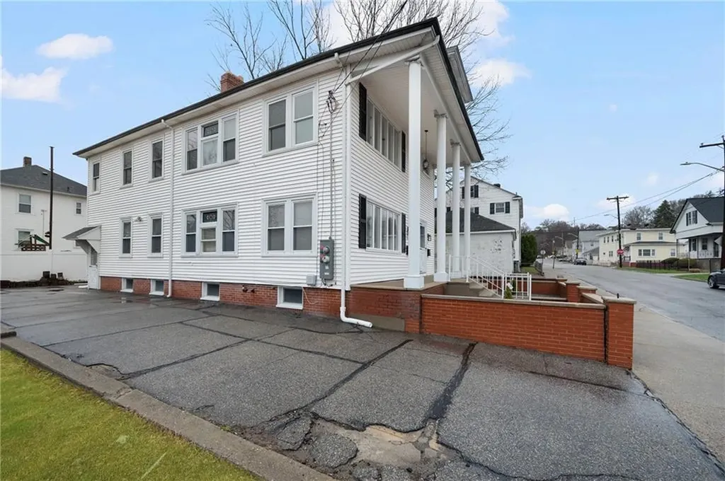 98 De Pinedo Street Providence RI 02904