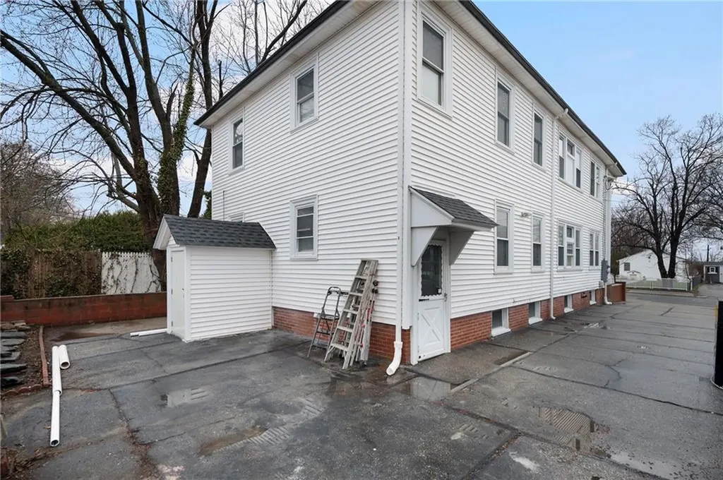 98 De Pinedo Street Providence RI 02904