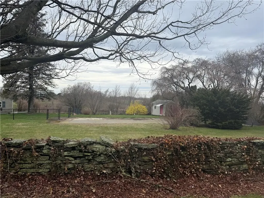 249 Middle Road Portsmouth RI 02871