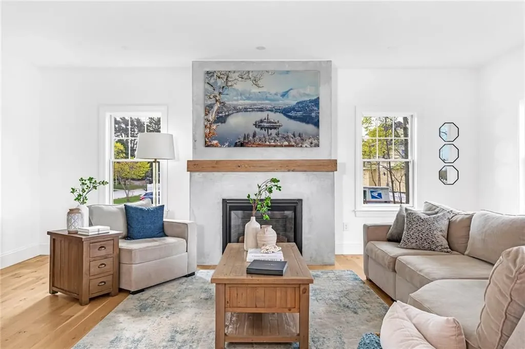 27 Bowden Avenue Barrington RI 02806