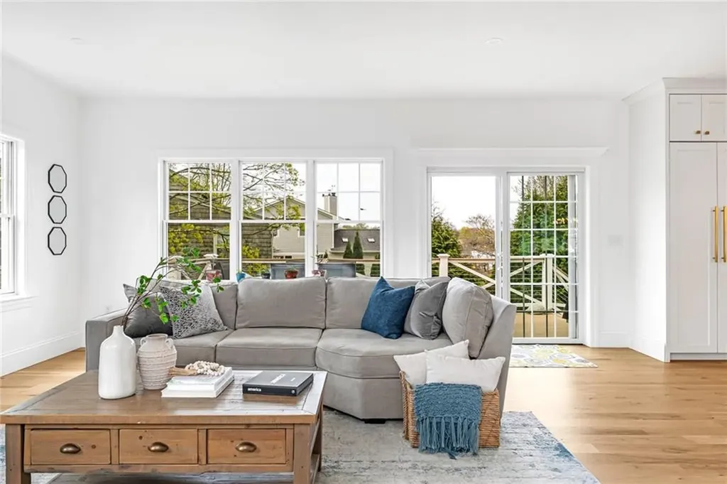 27 Bowden Avenue Barrington RI 02806
