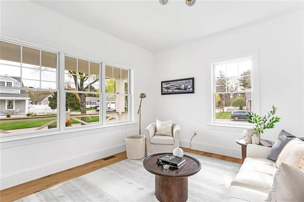 27 Bowden Avenue Barrington RI 02806