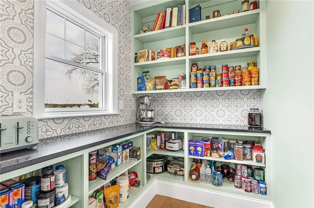 27 Bowden Avenue Barrington RI 02806