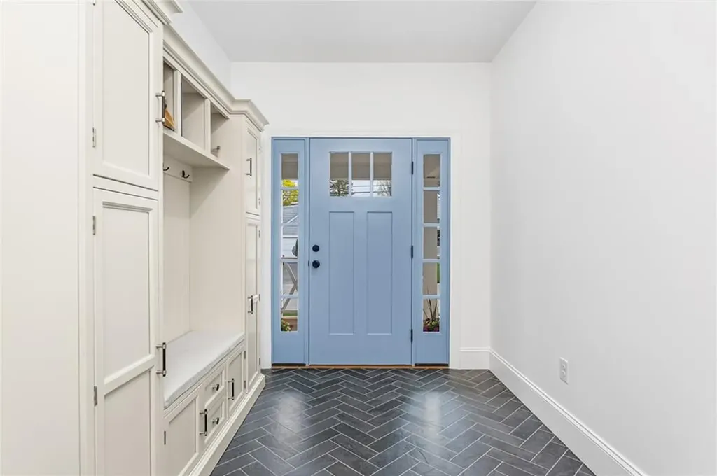 27 Bowden Avenue Barrington RI 02806