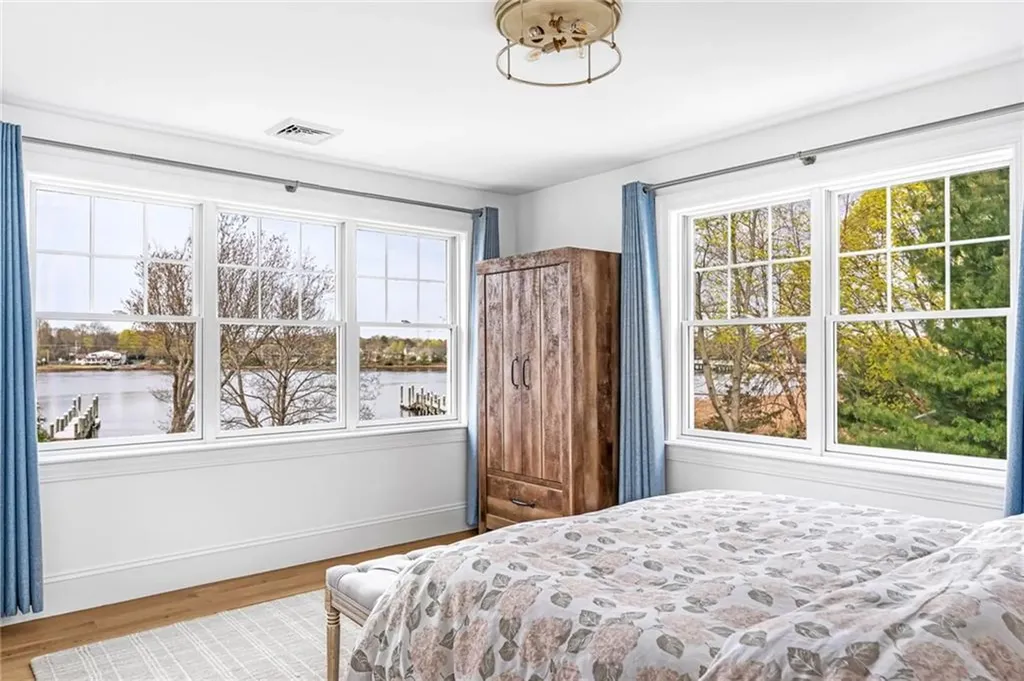 27 Bowden Avenue Barrington RI 02806